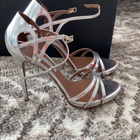 TABITHA‎ SIMMONS MANOR SILVER MIRROR CALF - Picture 5 of 6